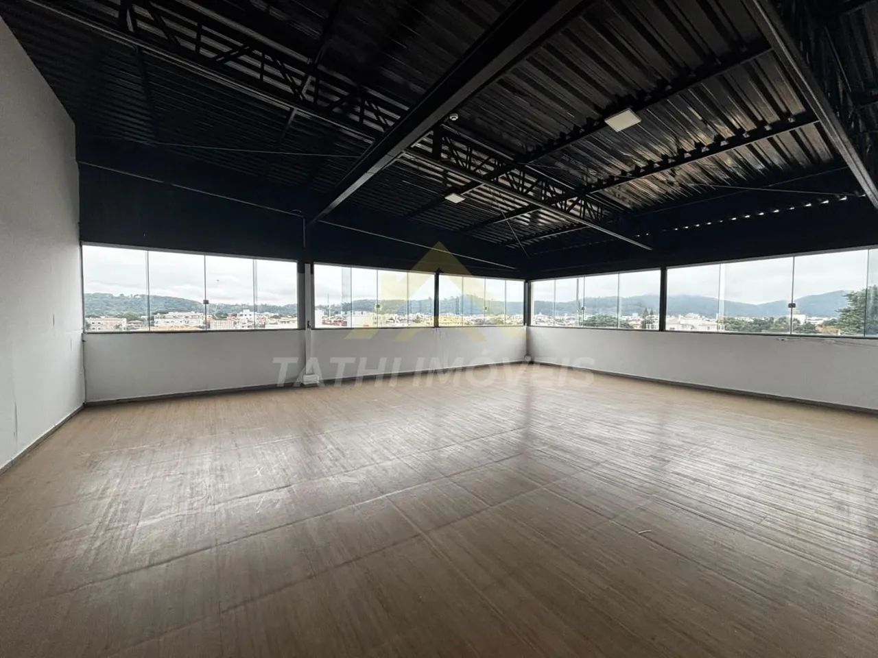 Sala Comercial para Locação em Florianópolis, Ingleses do Rio Vermelho, 3 banheiros - Foto 2