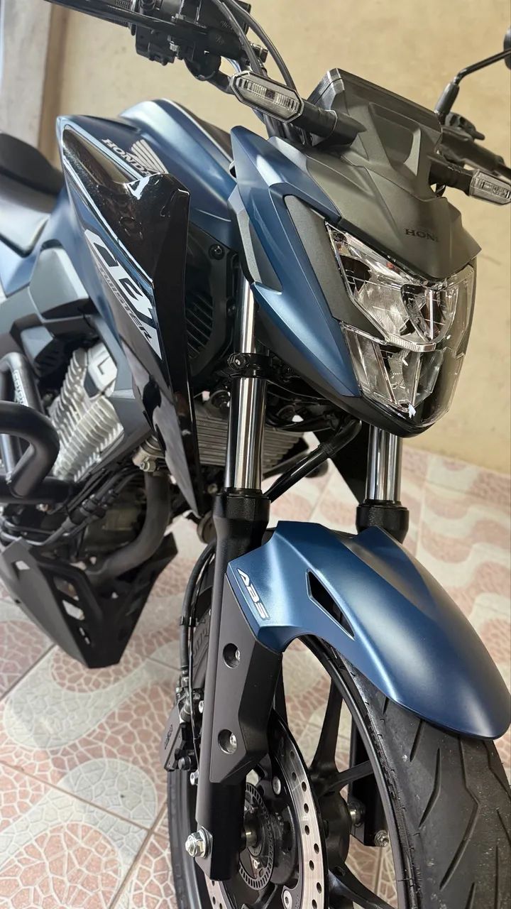 CB300F ABS 2025 - Foto 4