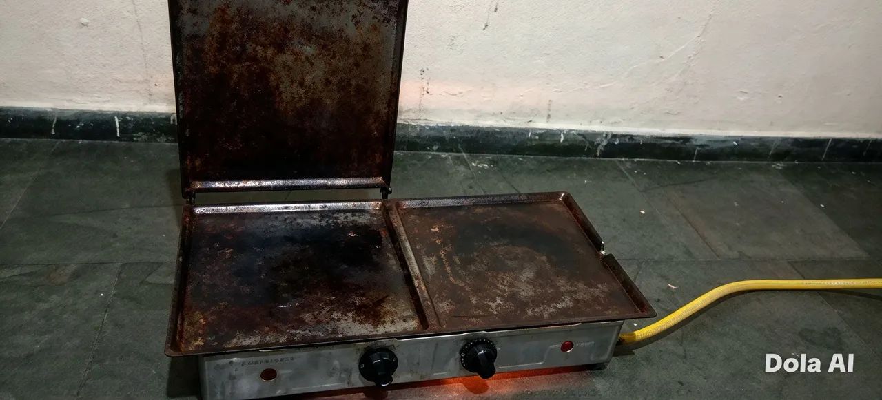 Chapa de Lanche a Gás Dupla  com Tamoa