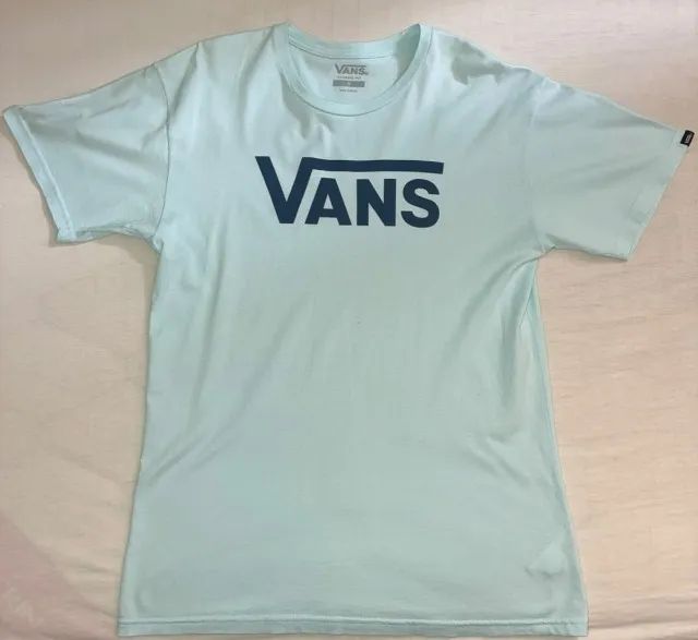 Vans verde-água