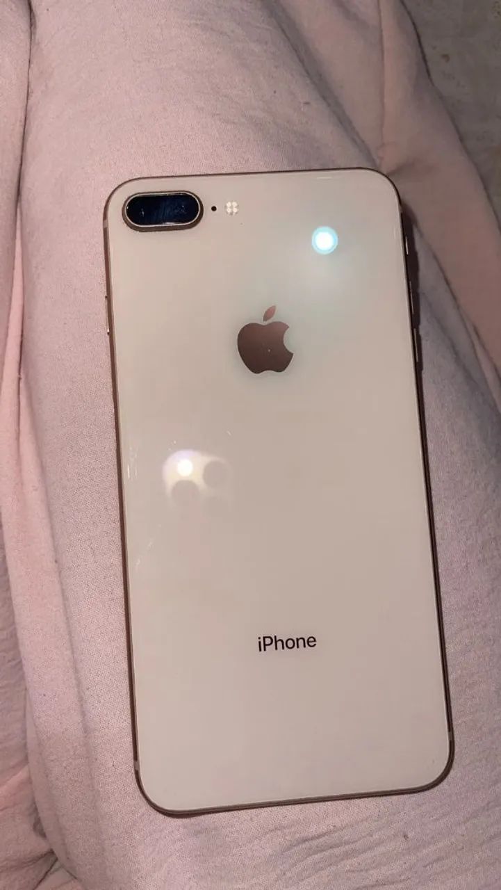 Celular iphone 8 plus glod  - Foto 2