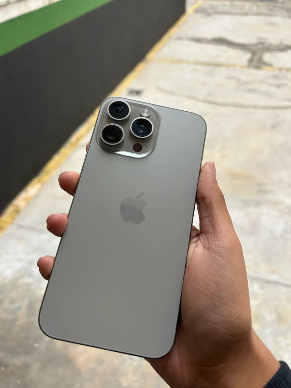 iPhone 15 Pro Max | 256 GB | Sem marcas de uso