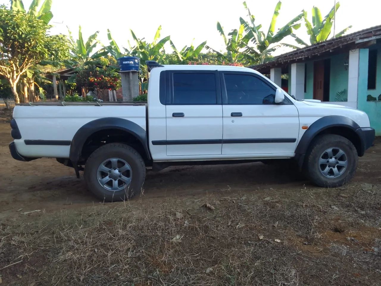 Mitsubishi L200 2012