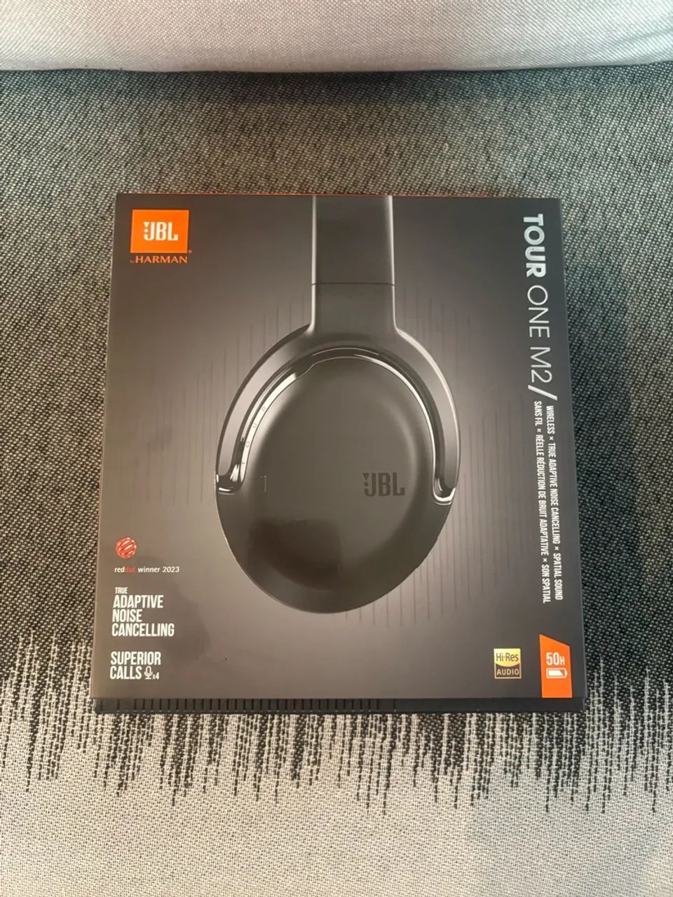 Fone JBL Tour One M2 