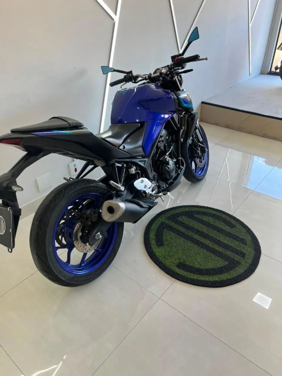 YAMAHA MT03 2025 - Foto 3