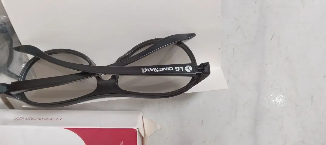 Óculos Cinema 3d LG, caixinha com 4 Óculos  - Foto 3