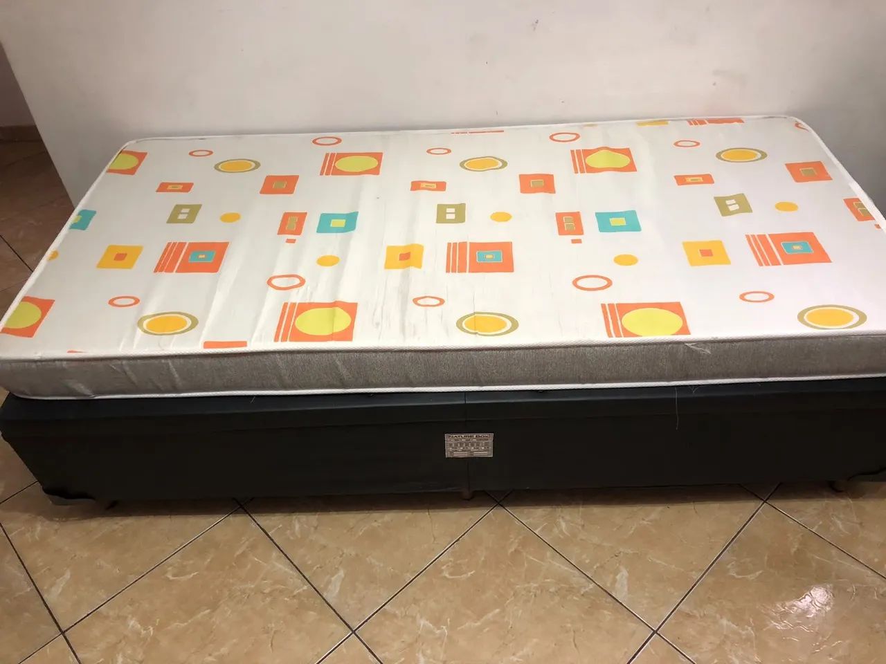 Cama de solteiro com baú - Foto 2