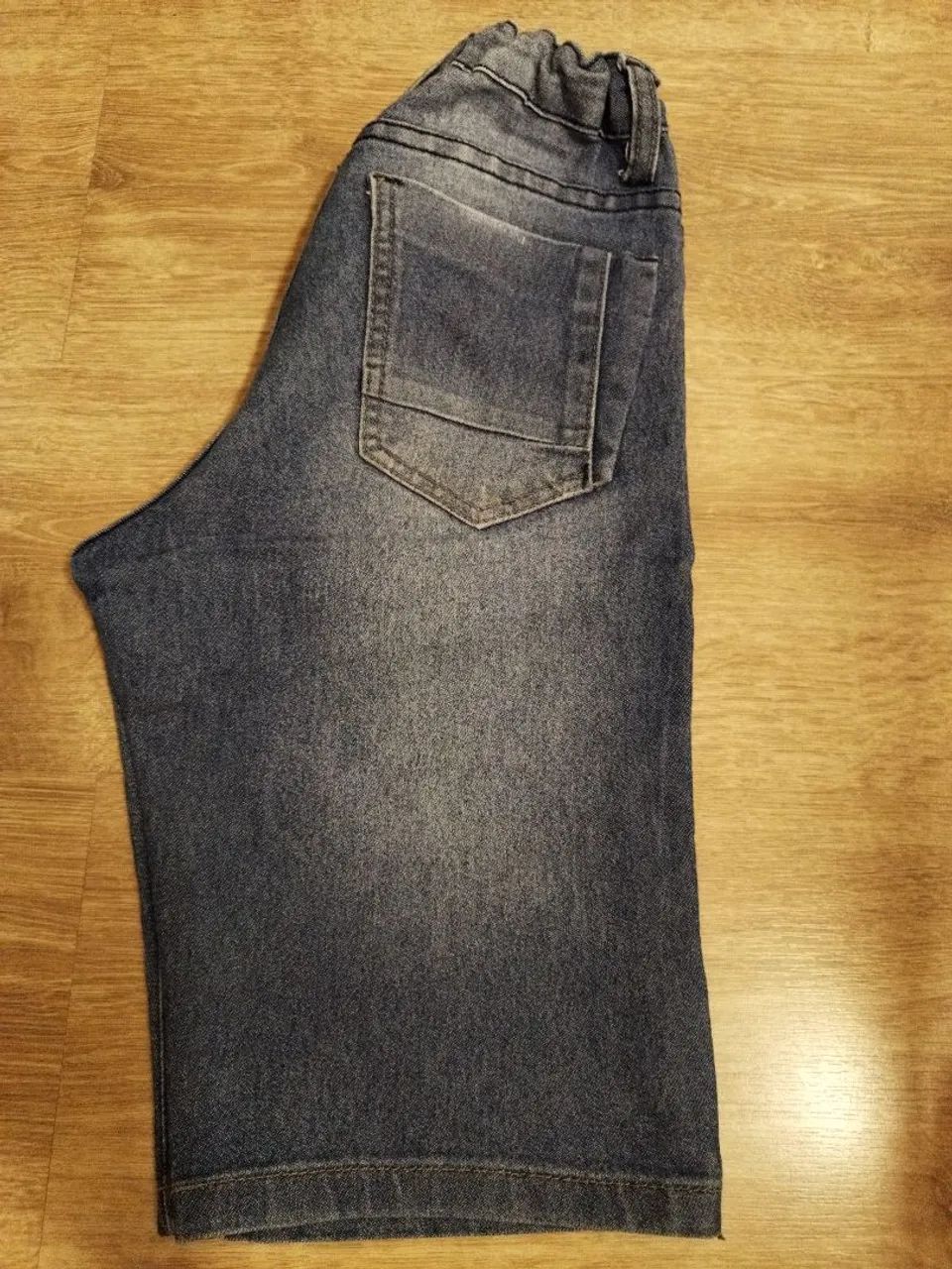 Bermuda jeans com elastano Tam 14. - Foto 2