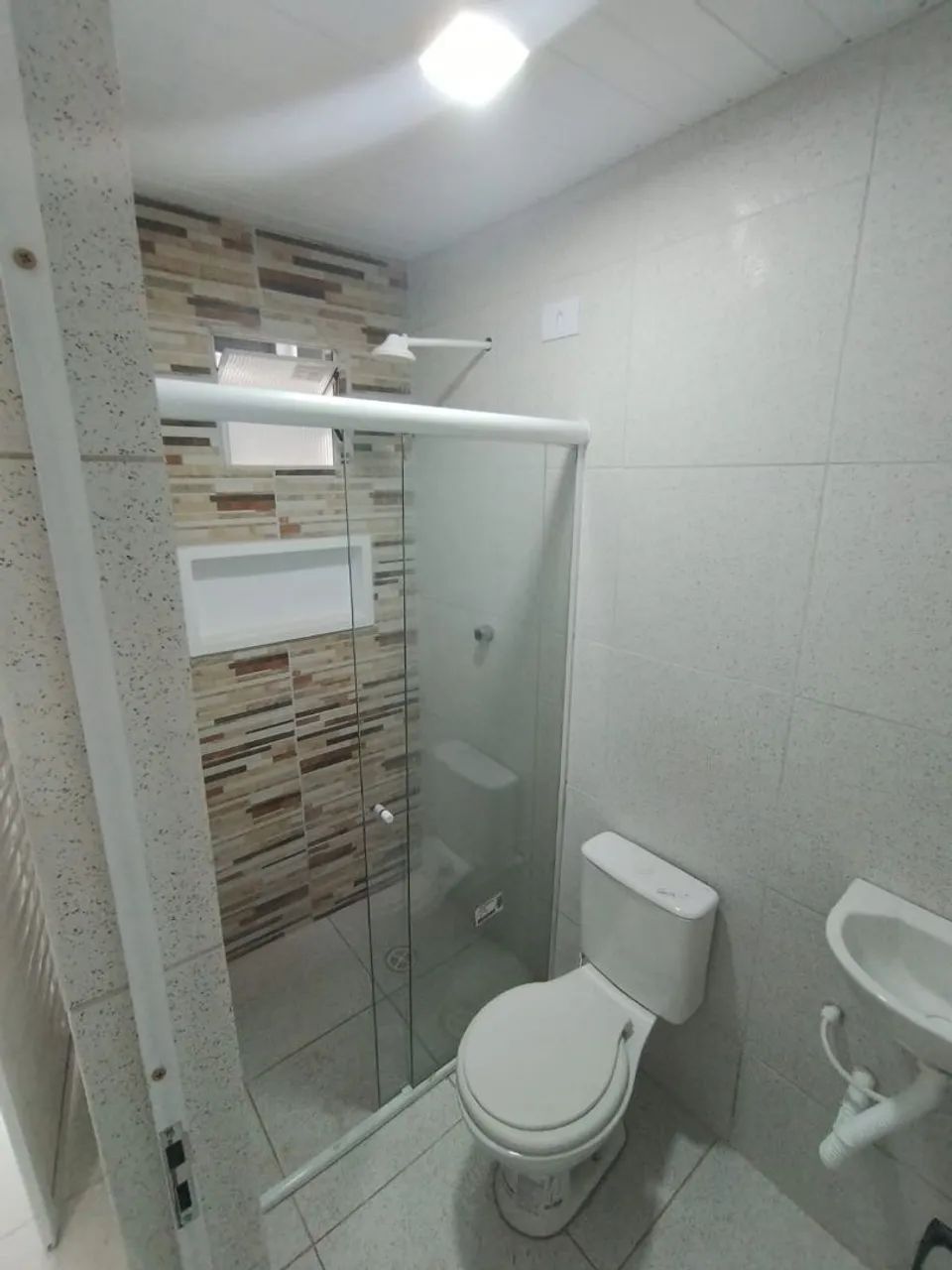 VAGAS EM DEZEMBRO APENAS Alugo kitnet mobiliada com tudo incluso  - Foto 2