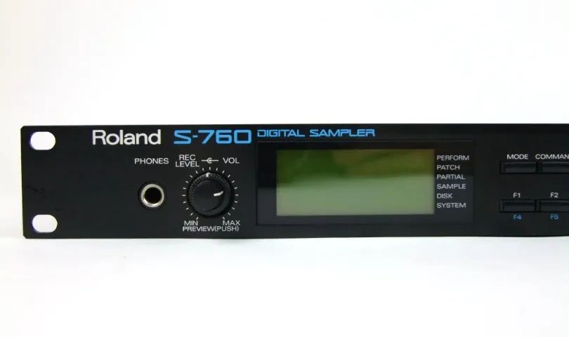 Roland S-760 Sampler 32MB Digital Vintage Roland Sample S-760 Roland S-760 Sampler 32MB Digital Vintage Roland Sample S-760
