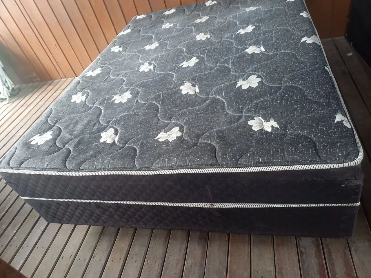 Cama Box de casal 