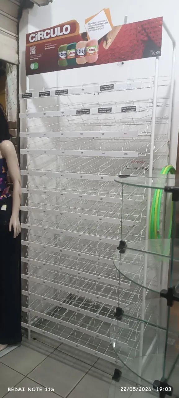 Expositor de linha de crochê - Foto 2