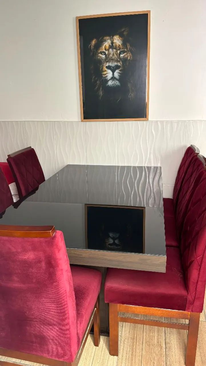 Vendo mesa 6 cadeiras 