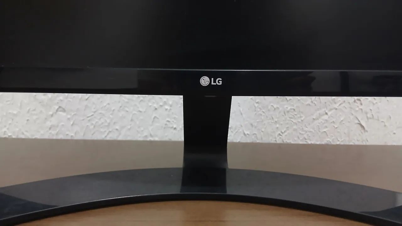 Monitor LG Flatron 22? Full HD - Foto 2