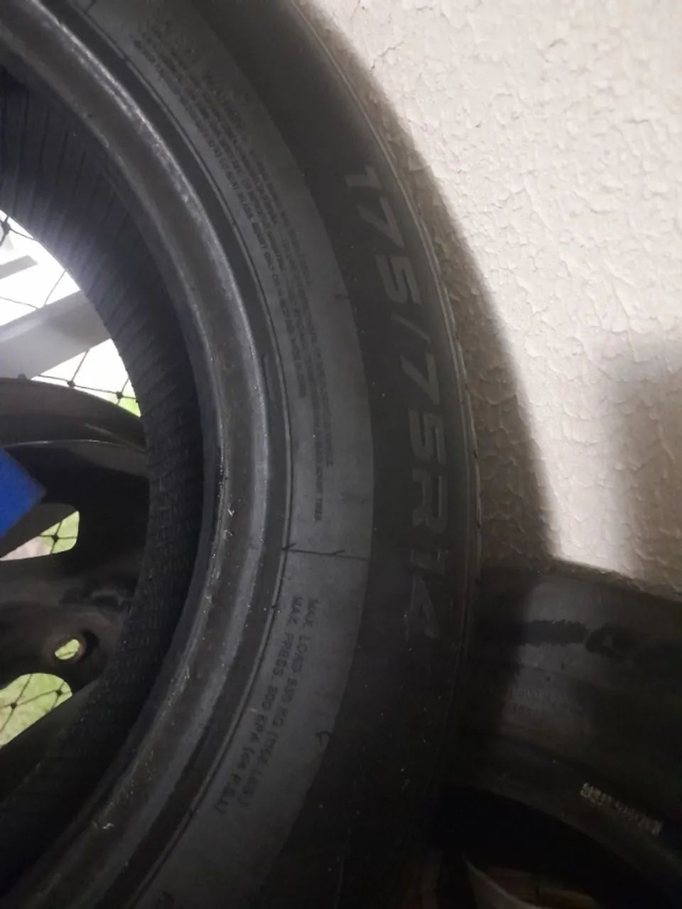 2 Pneu 175/75/14 são