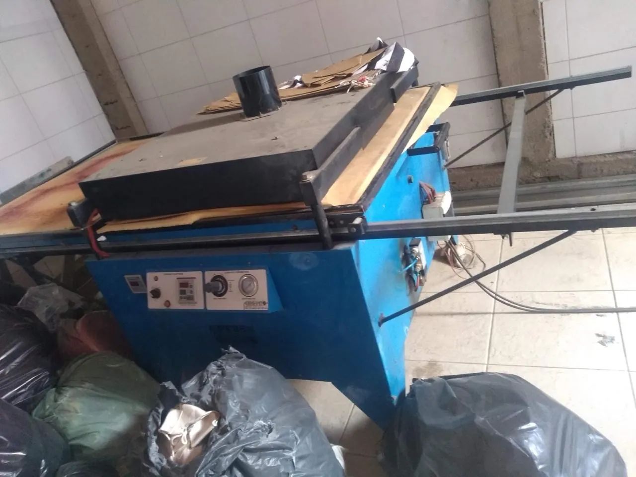 Prensa térmica industrial + compressor 
