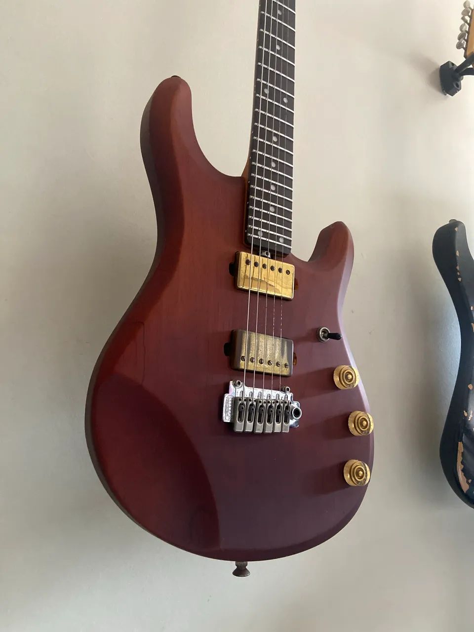 Guitarra Musicman Luthier - Foto 2