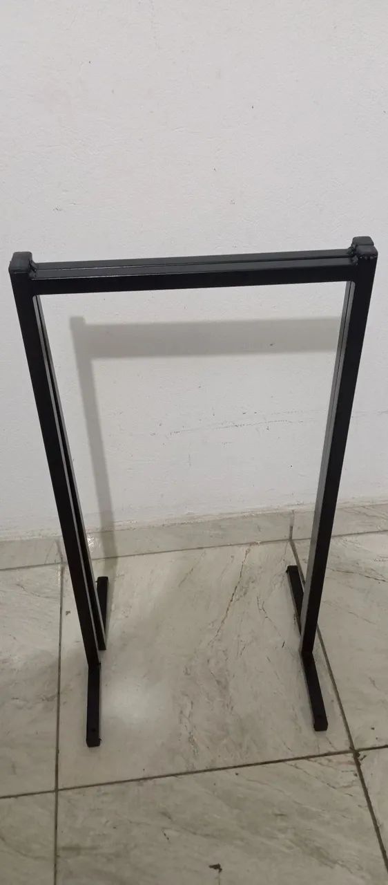 Pés metalon para escrivaninha