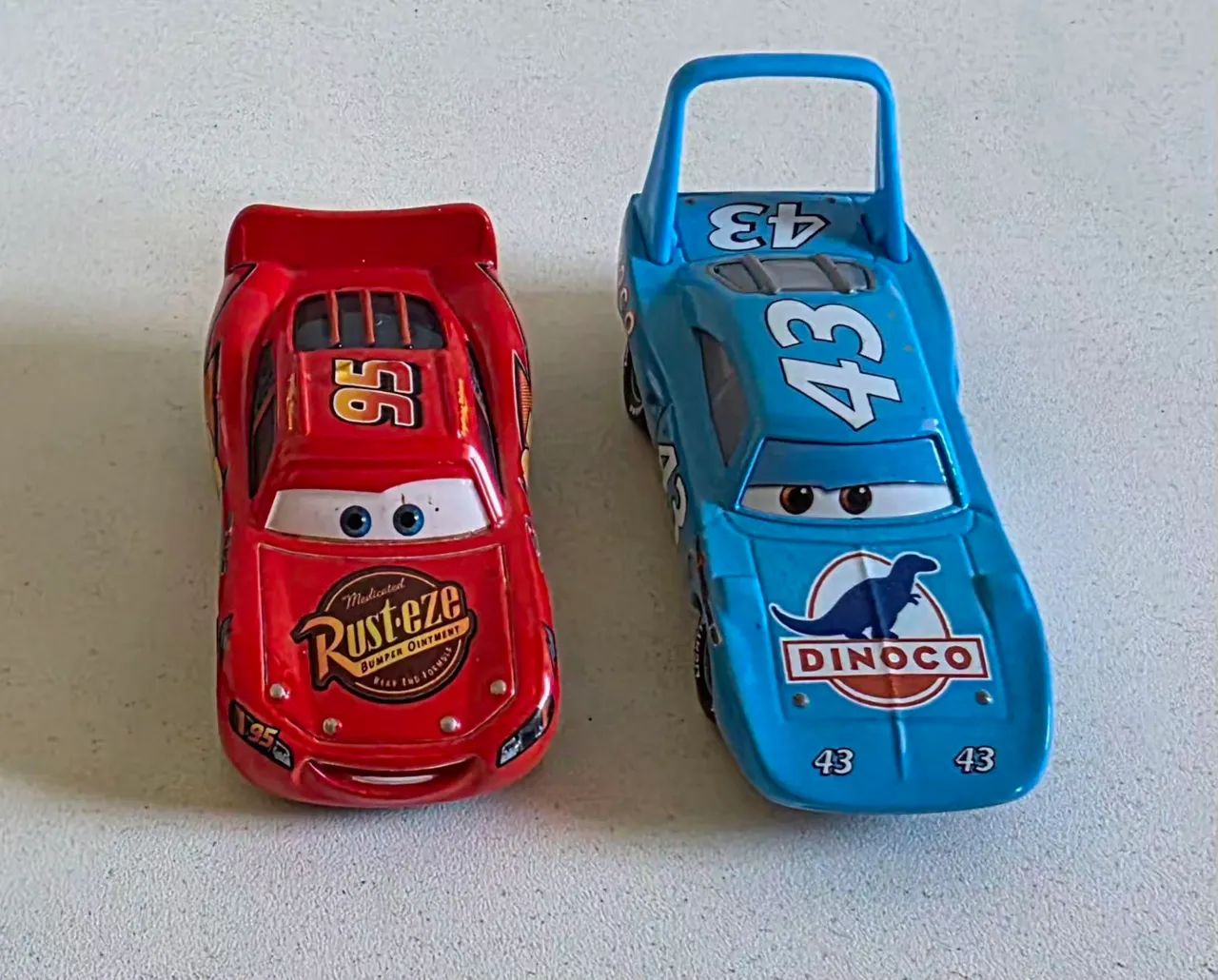 Mcquen e Rei-  Disney Pixar  - Foto 2