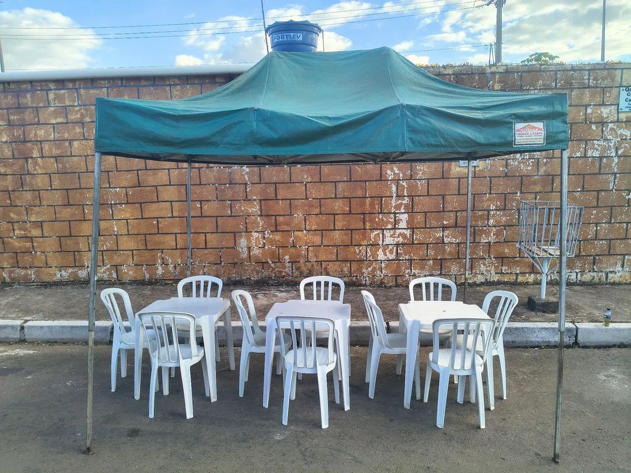 Aluguel de mesas e cadeiras temos tenda  - Foto 2