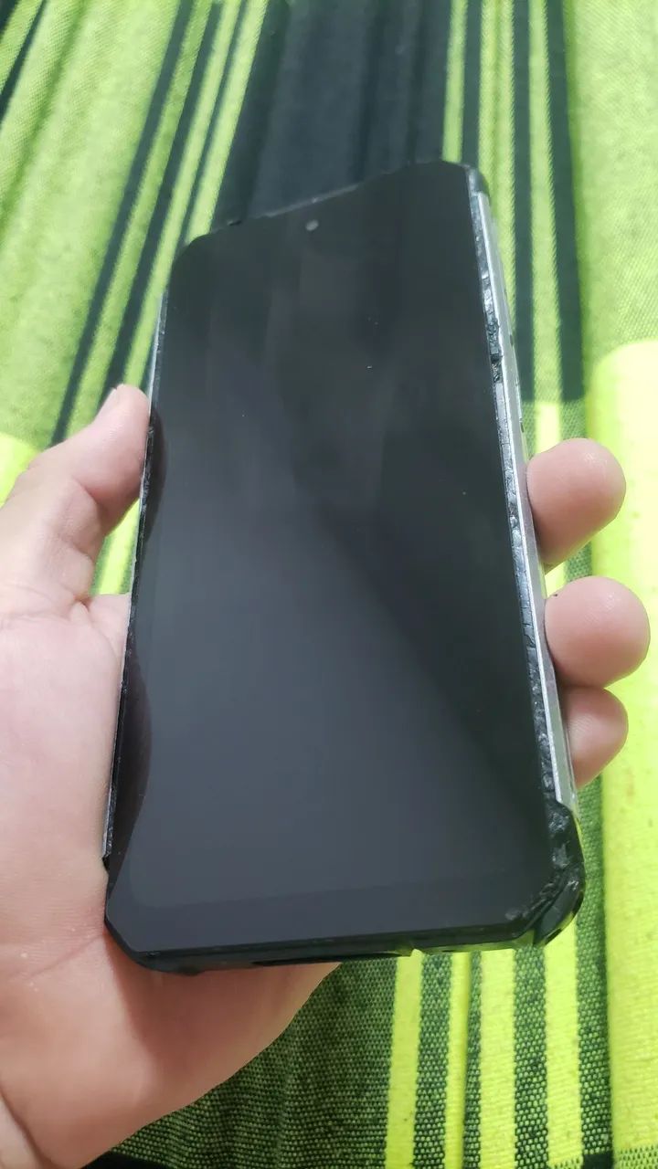 Celular cartepilar oukitel wp17