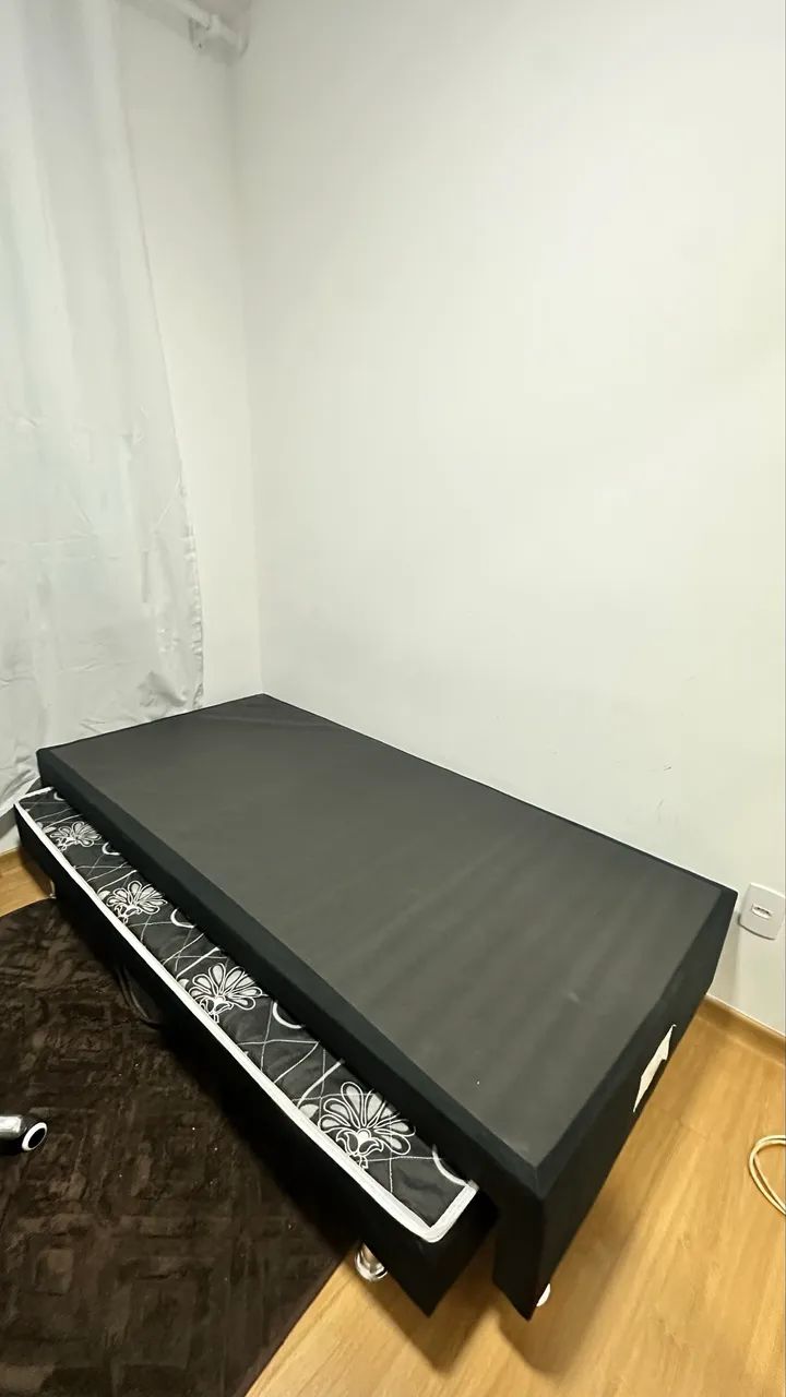 Cama Box Solteiro à Venda