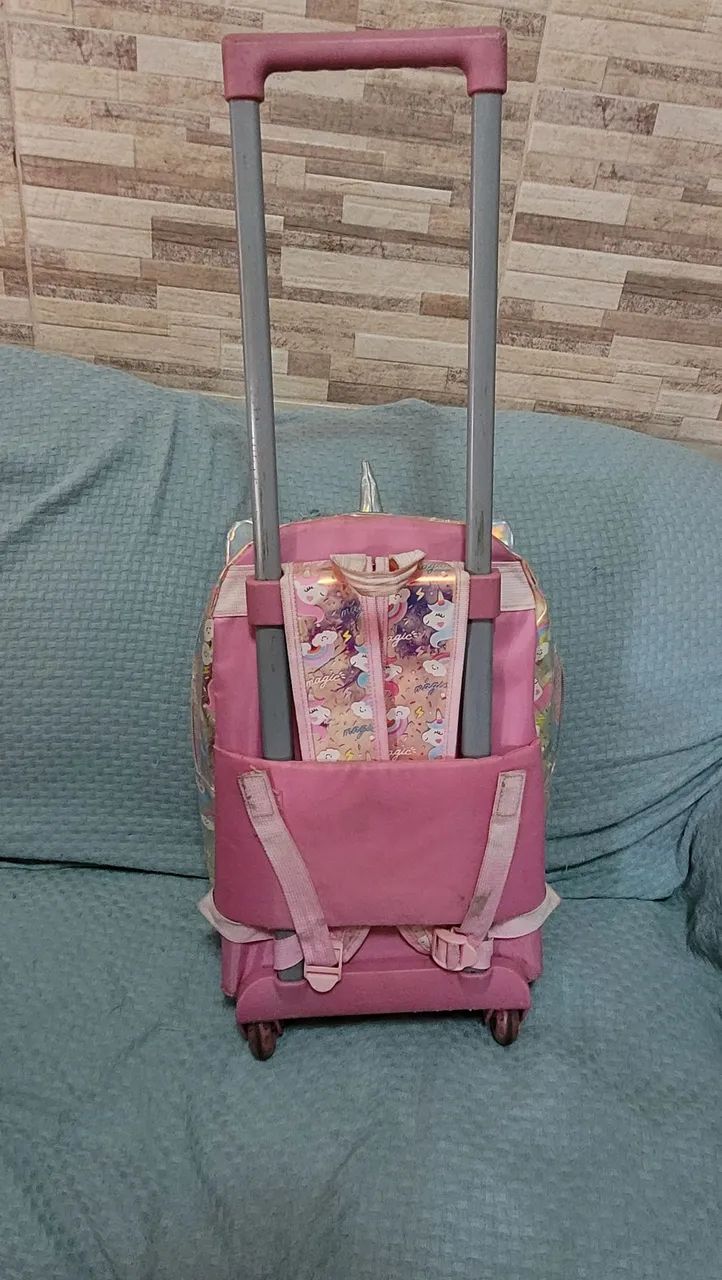Mochila de rodinhas unicórnio e Lancheira  - Foto 3