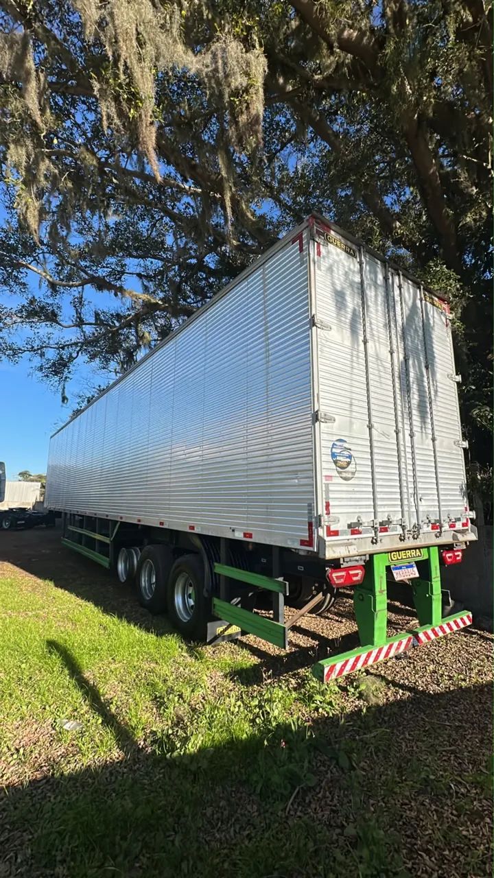 Vende Carreta baú 30 paletes  - Foto 3