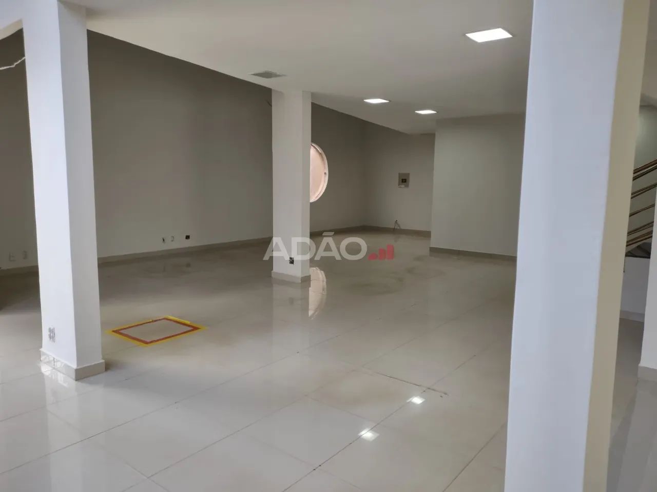 GALPÃO COMERCIAL ESPAÇOSO COM SETOR DE ARMAZENAGEM - Foto 5