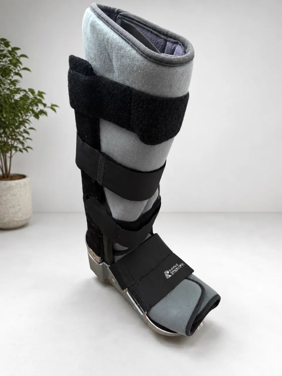 Bota Ortopédica Imobilizadora Longa (Robocop)