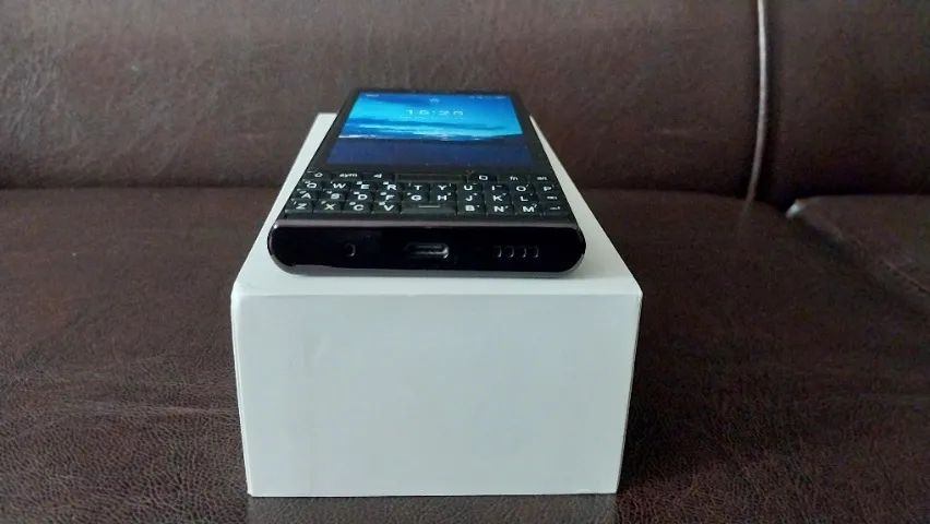 Celular Smartphone Unihertz Titan Slim Com Teclado Qwerty 256gb