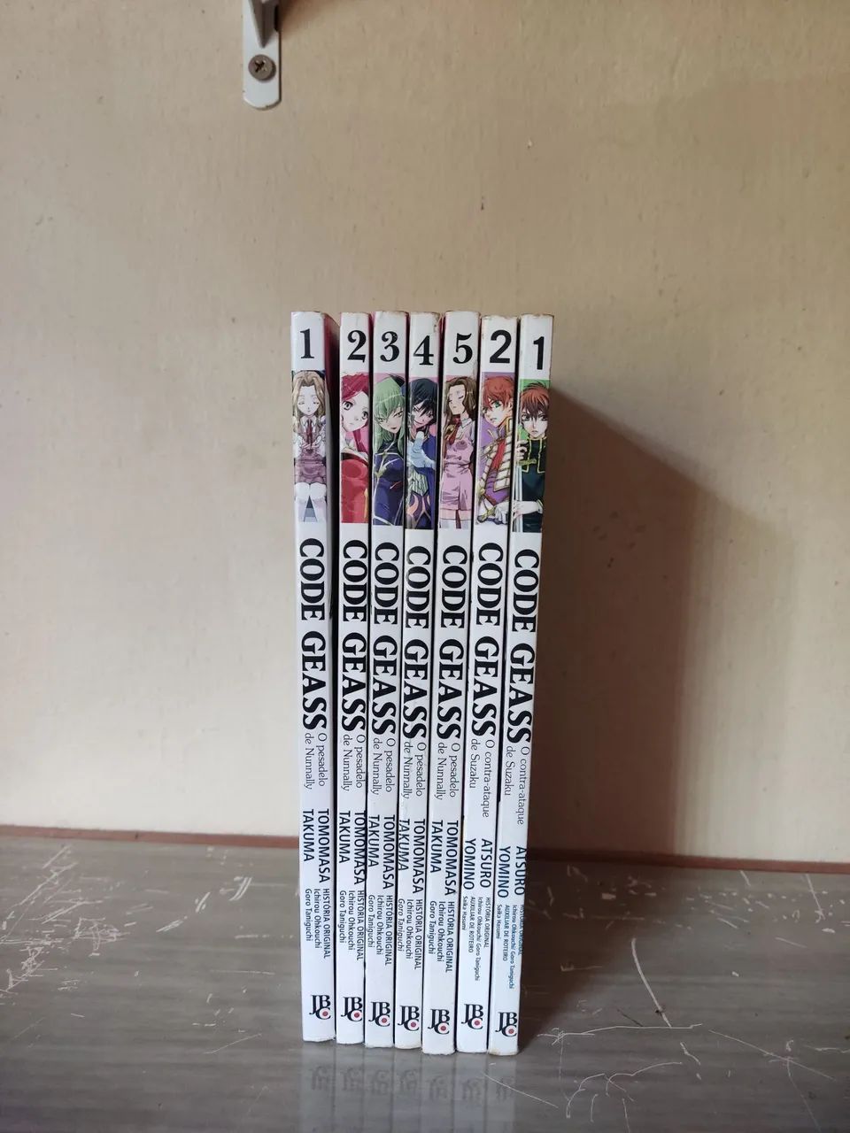 Coleção Mangá Code Geass - Foto 2