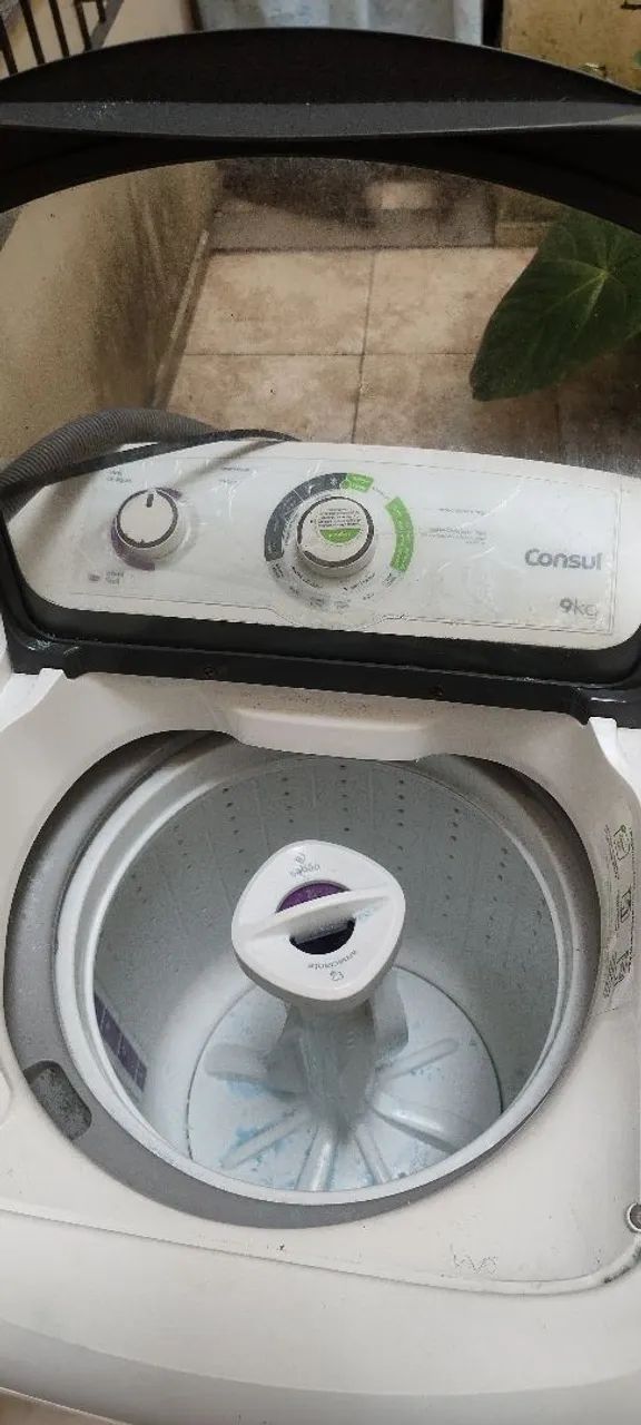 Vendo máquina Consul 9kg com defeito, sou do Rio comprido.<br>R$200,00<br>