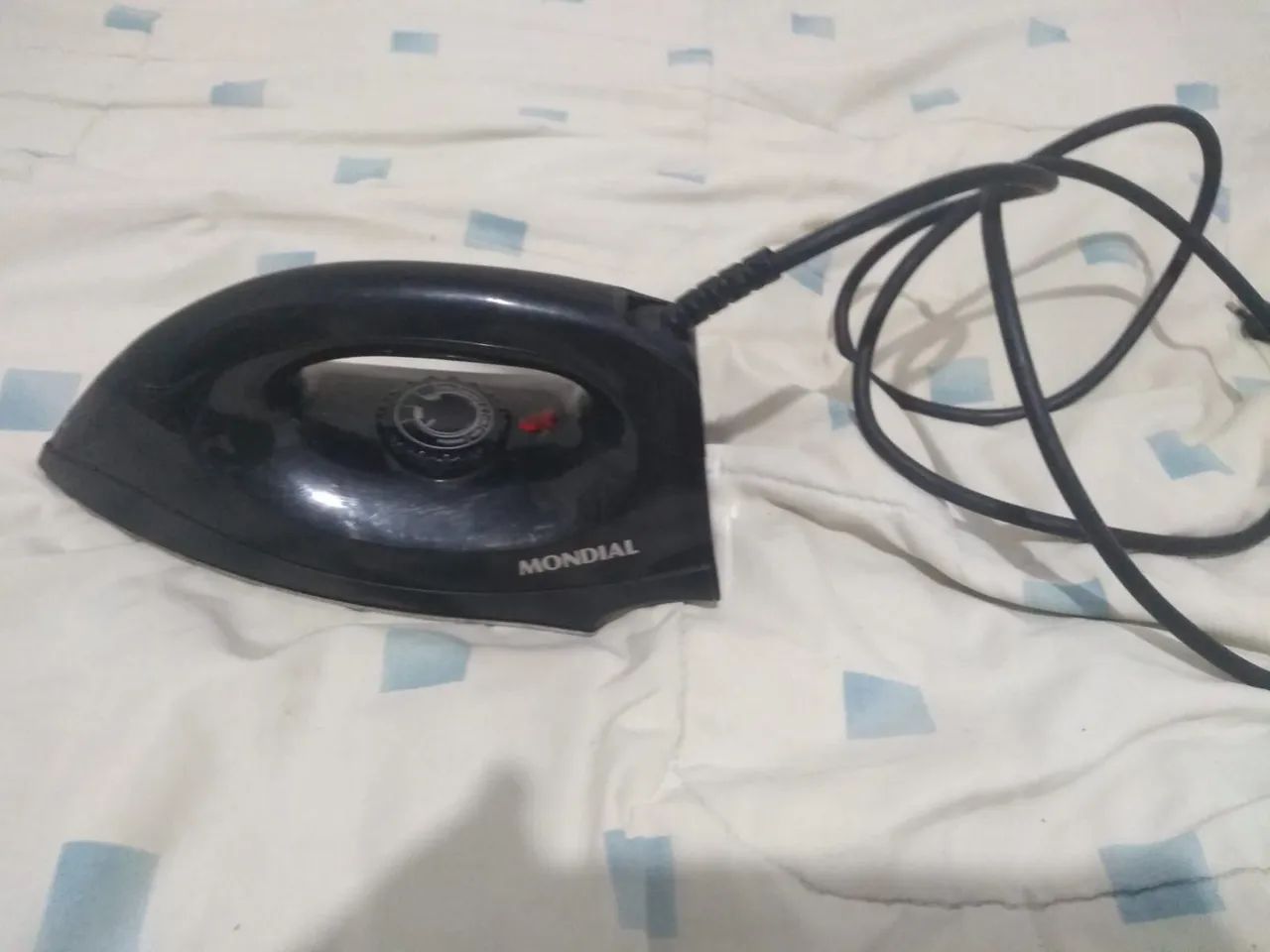 Ferro de passar roupa 