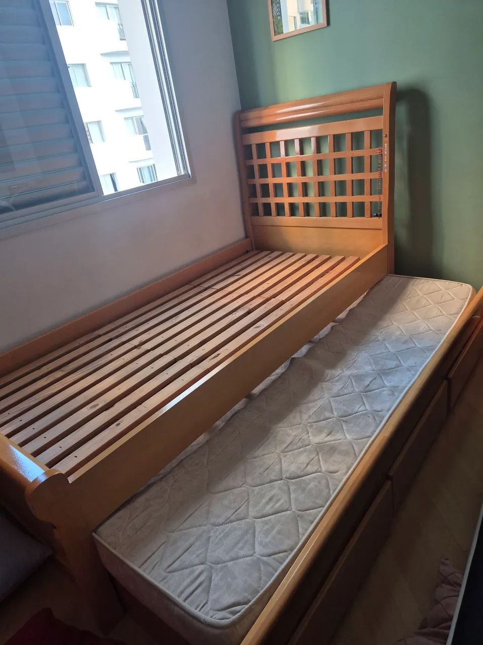 Cama solteiro de madeira com auxiliar - Foto 2