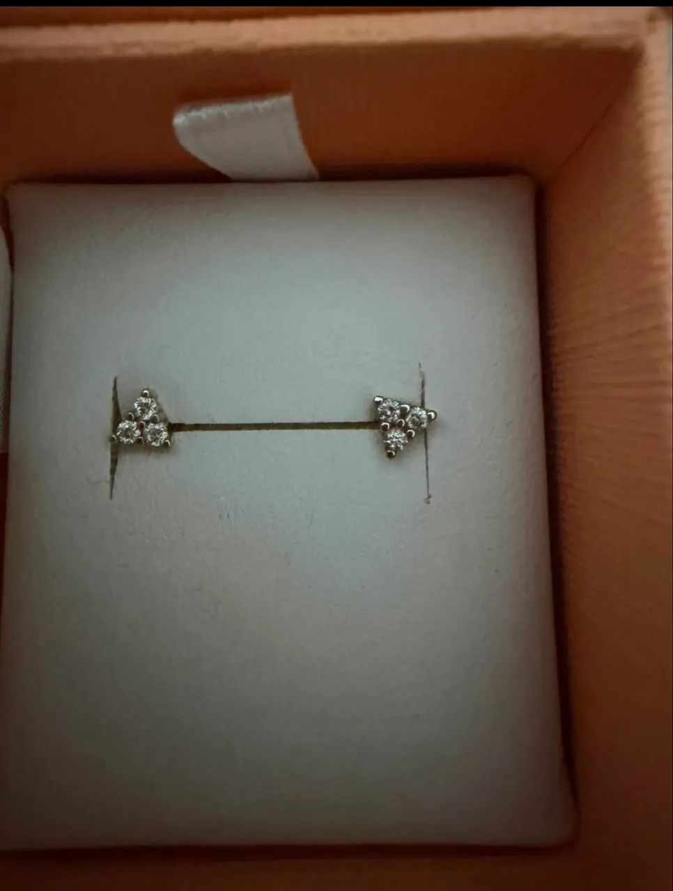 Brinco em ouro vivara com diamantes - Foto 3