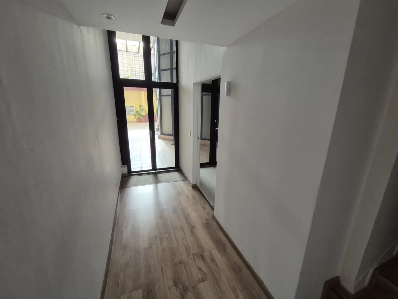Espaço comercial de 122 m² no Cristo Rei | 3 salas e 1 vaga - Foto 5