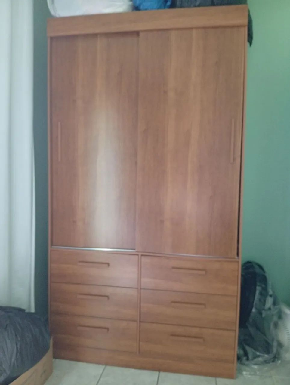 Guarda roupas solteiro 