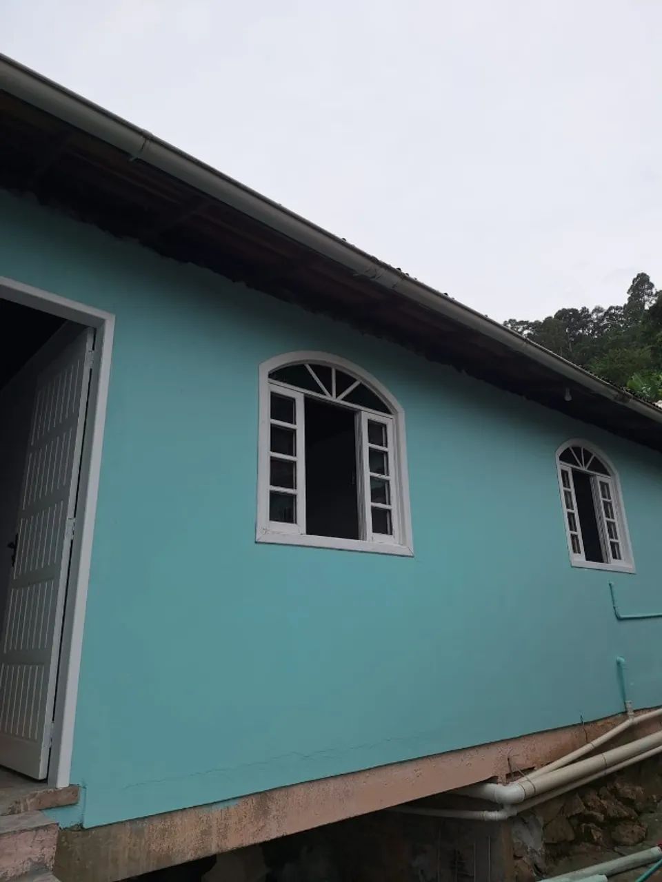 Alugo Casa na Costeira