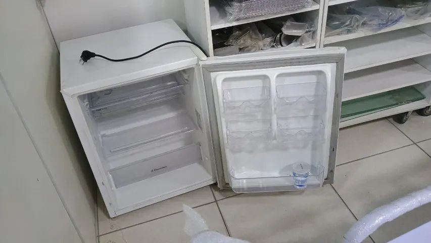 Frigobar Electrolux 79l - Foto 2