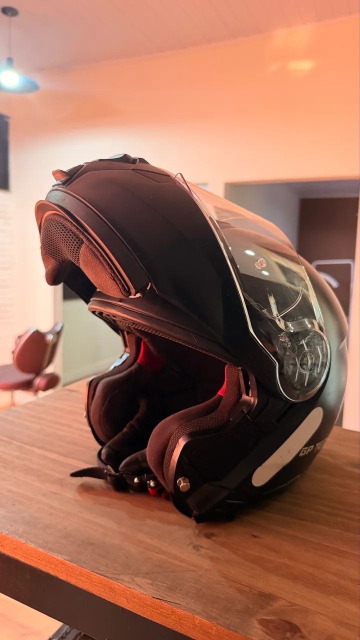 Vendo Capacete GP TECH - Foto 3