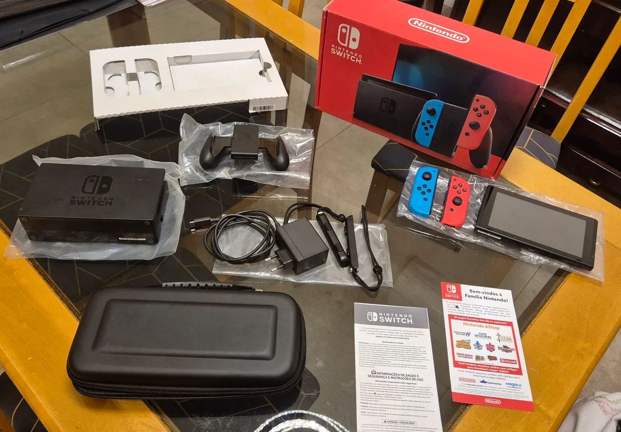 Nintendo Switch V2 original usado, com case de brinde - Foto 2