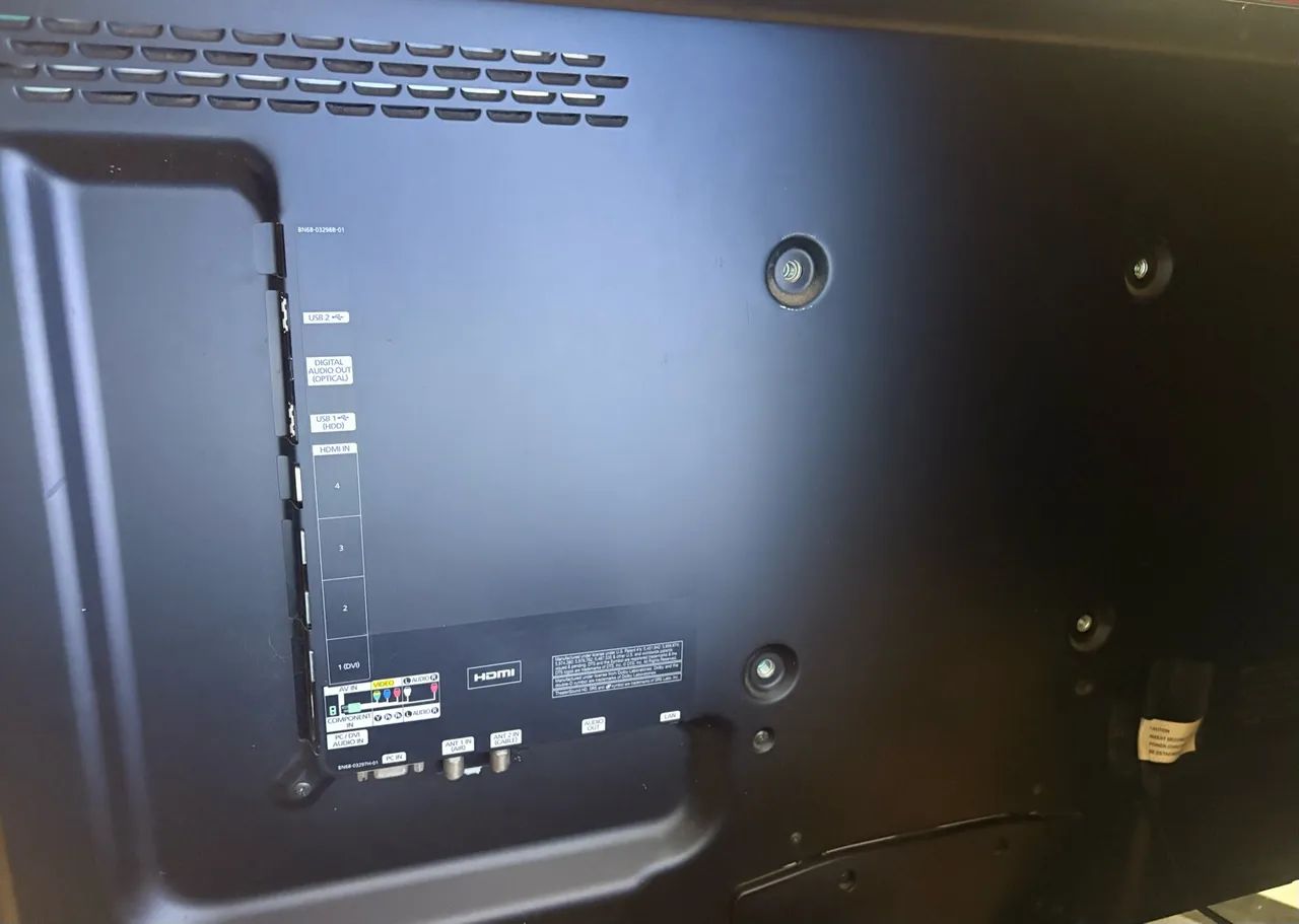 TV LED Samsung 40 polegadas Modelo UN40D5500RG Preta - Foto 3
