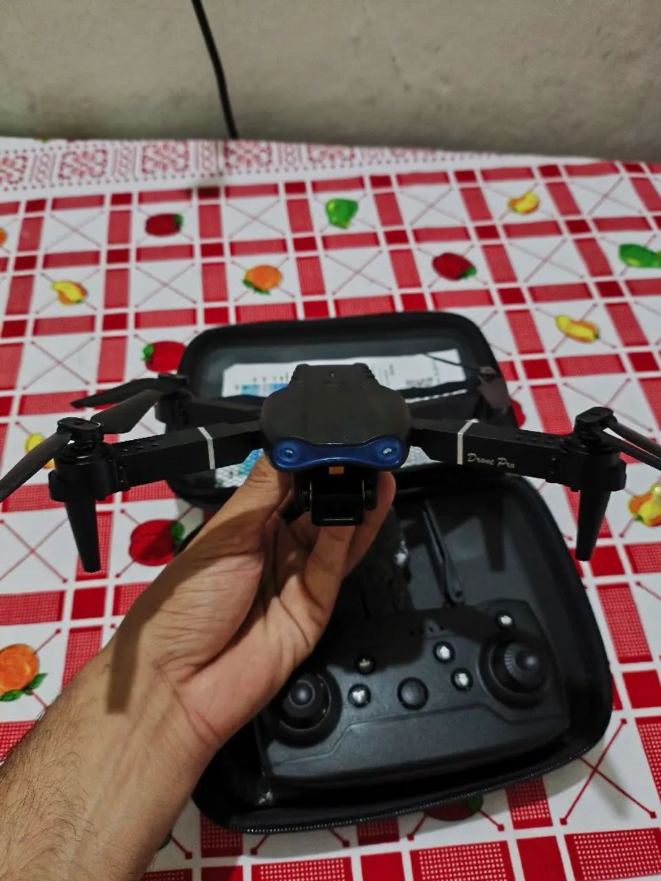 Drone de Entrada Completo com Câmera e Hélices Reservas  - Foto 3