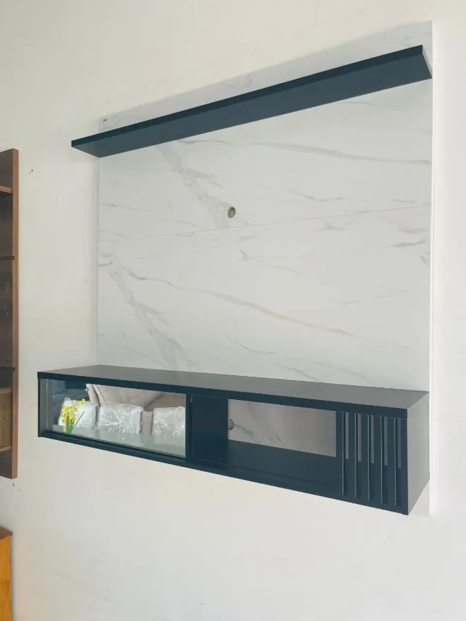 PAINEL PARA TV ATE 55 POLEGADAS COM ESPELHO E NICHOS NOVO - Foto 3