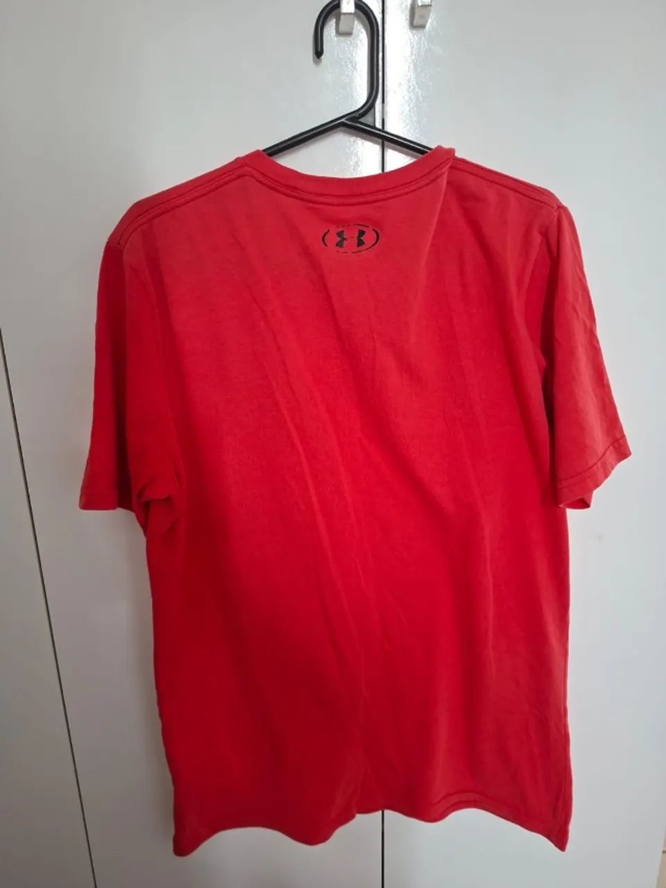 Camiseta Under Armour Vermelha - Foto 2