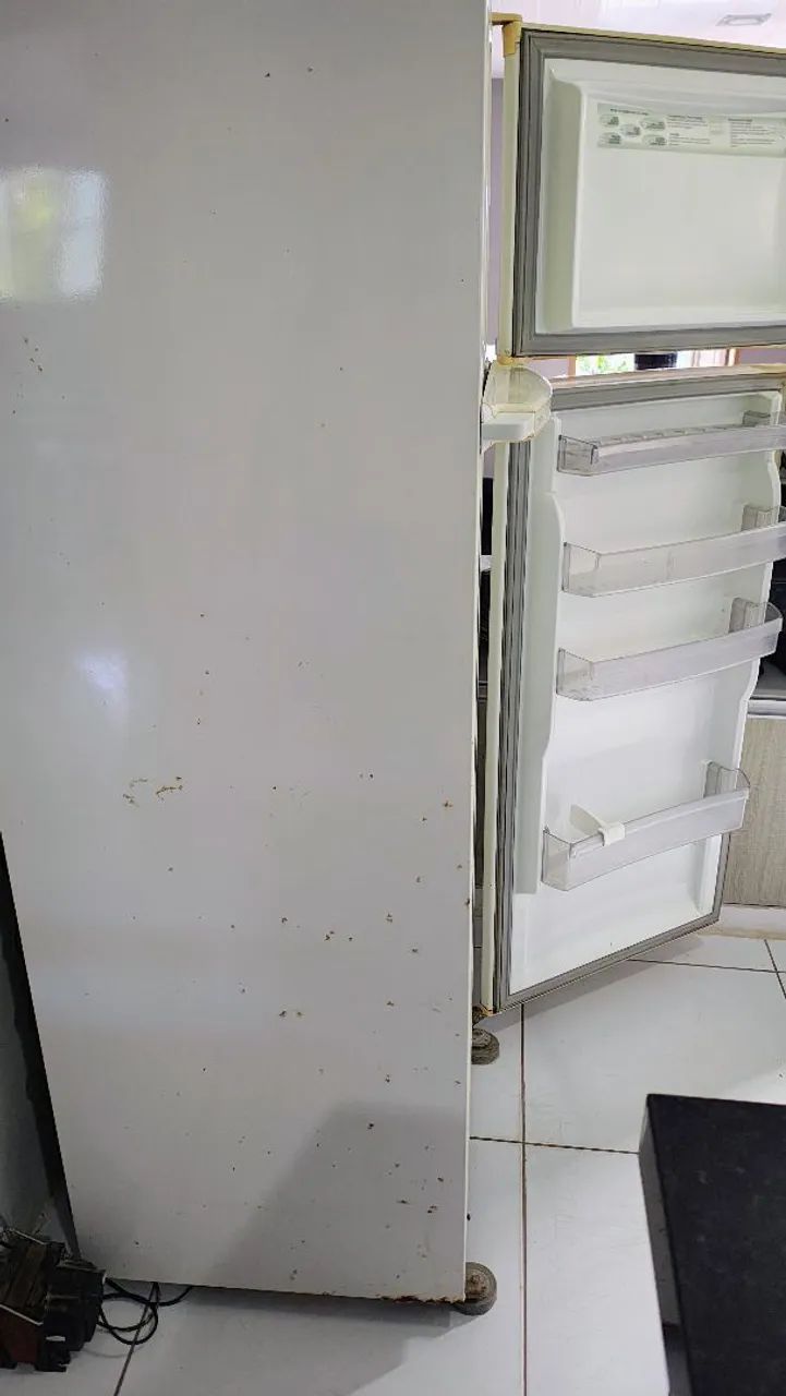 Geladeira 110v com transformador  - Foto 3