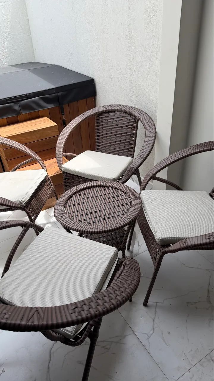 Jogo  da mesa e cadeiras - Foto 2