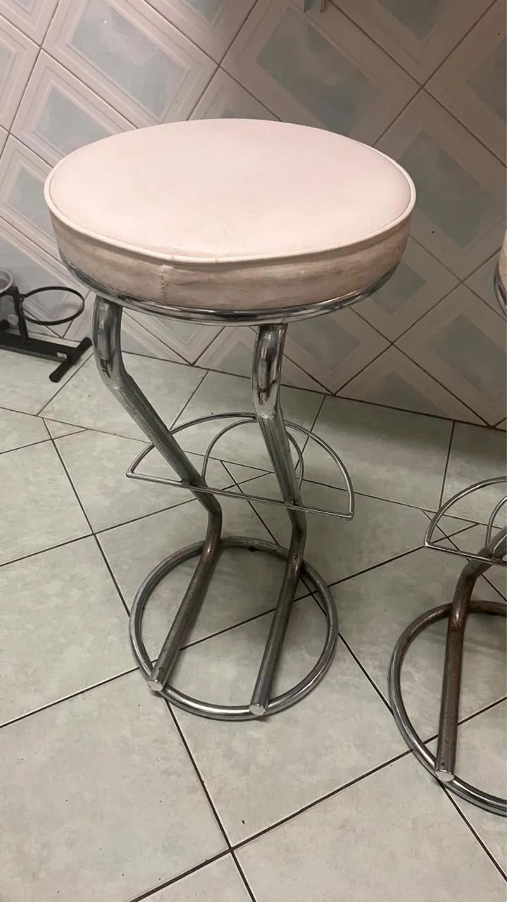 Vendo 2 bancos altos - Foto 5