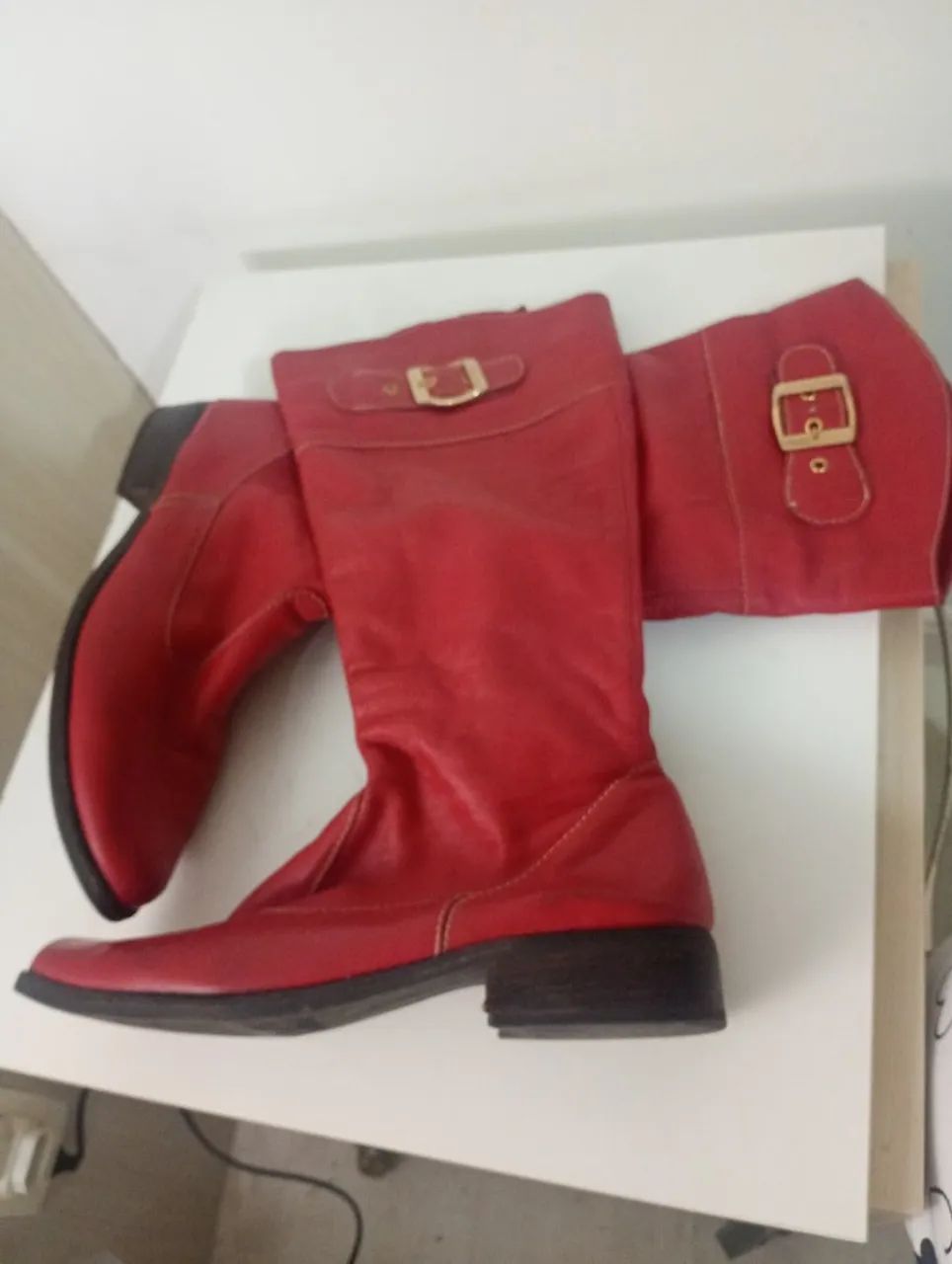 Bota feminina cano alto couro